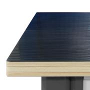 Worktop covered with oilproof patterned, riffled rubber