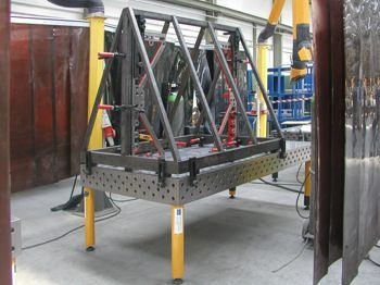Welding and setting table with accessories - widok 2