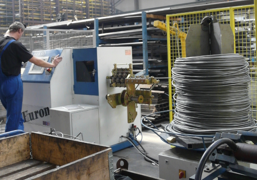 automat CNC do przestrzennego gięcia drutu Huron
